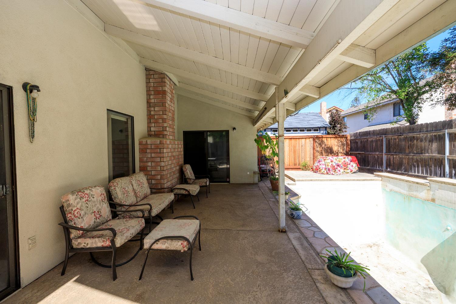 2533 Burlwood Dr, Modesto, CA 95355
