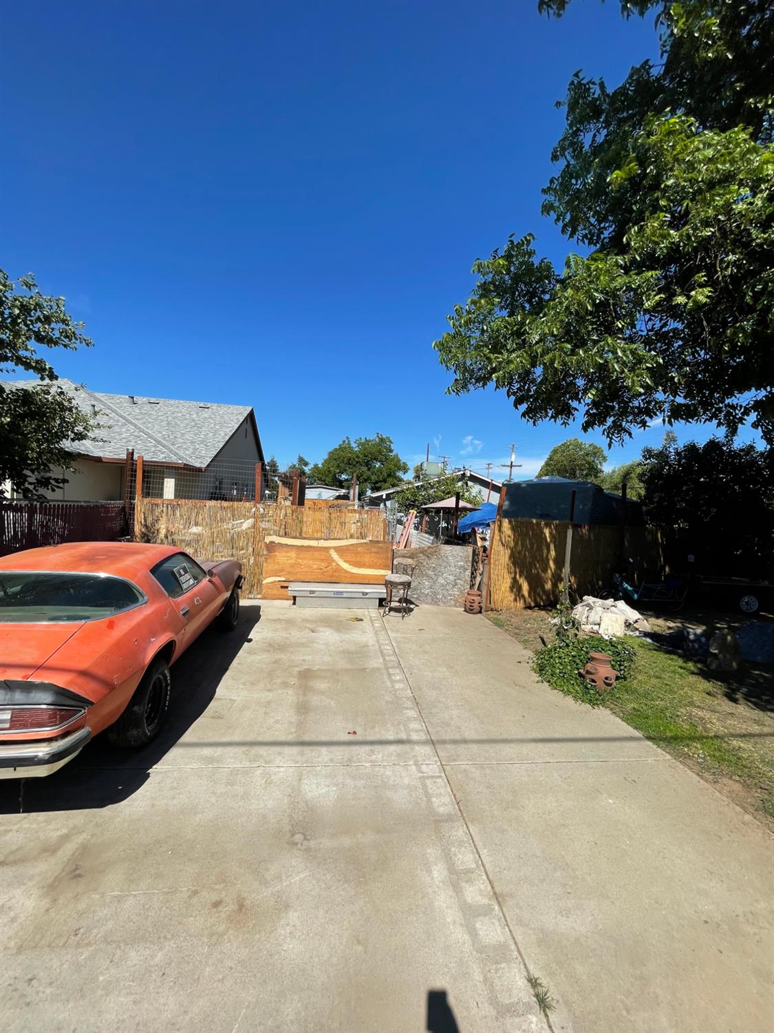 812 E H St, Oakdale, CA 95351