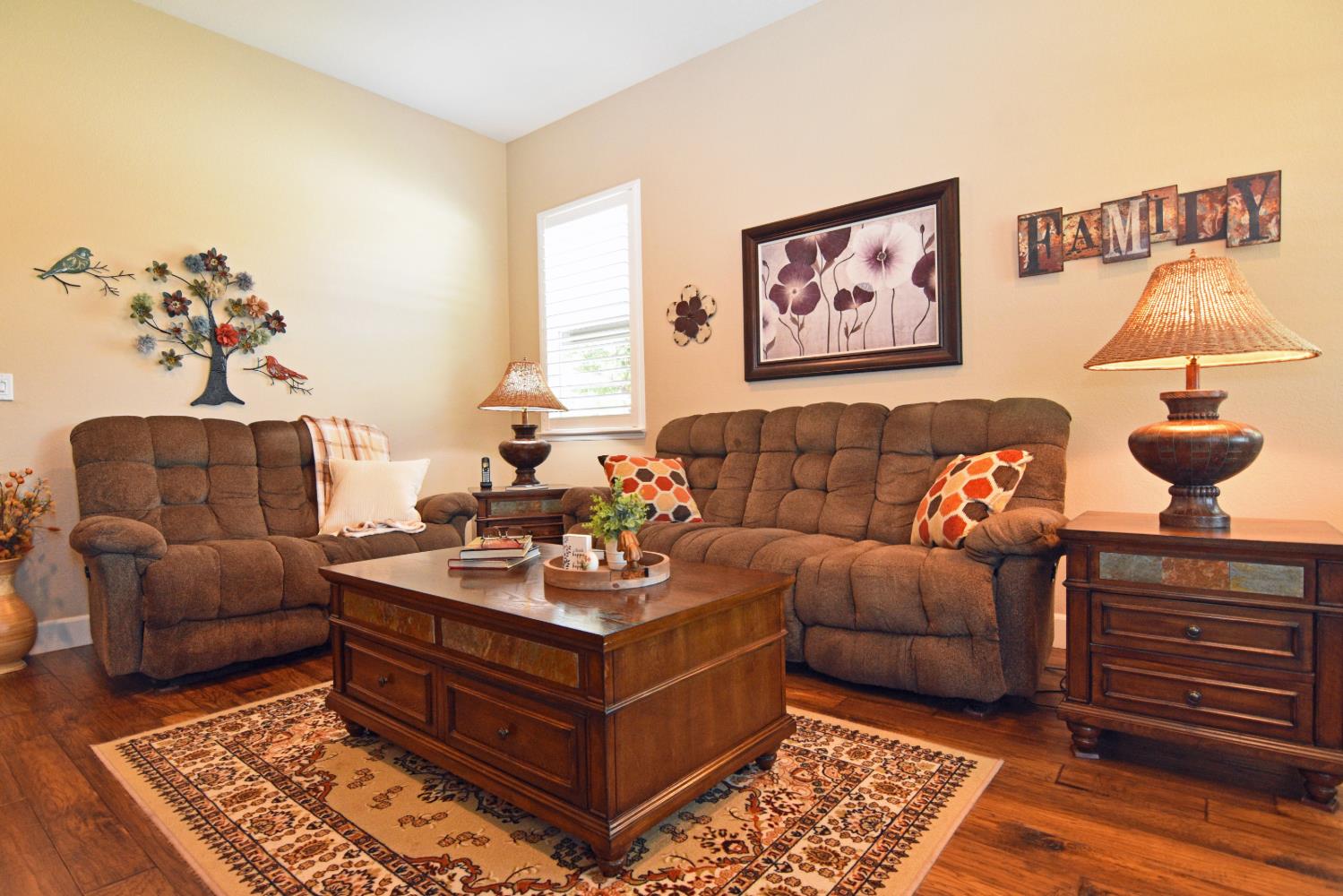 2260 State St, Turlock, CA 95380