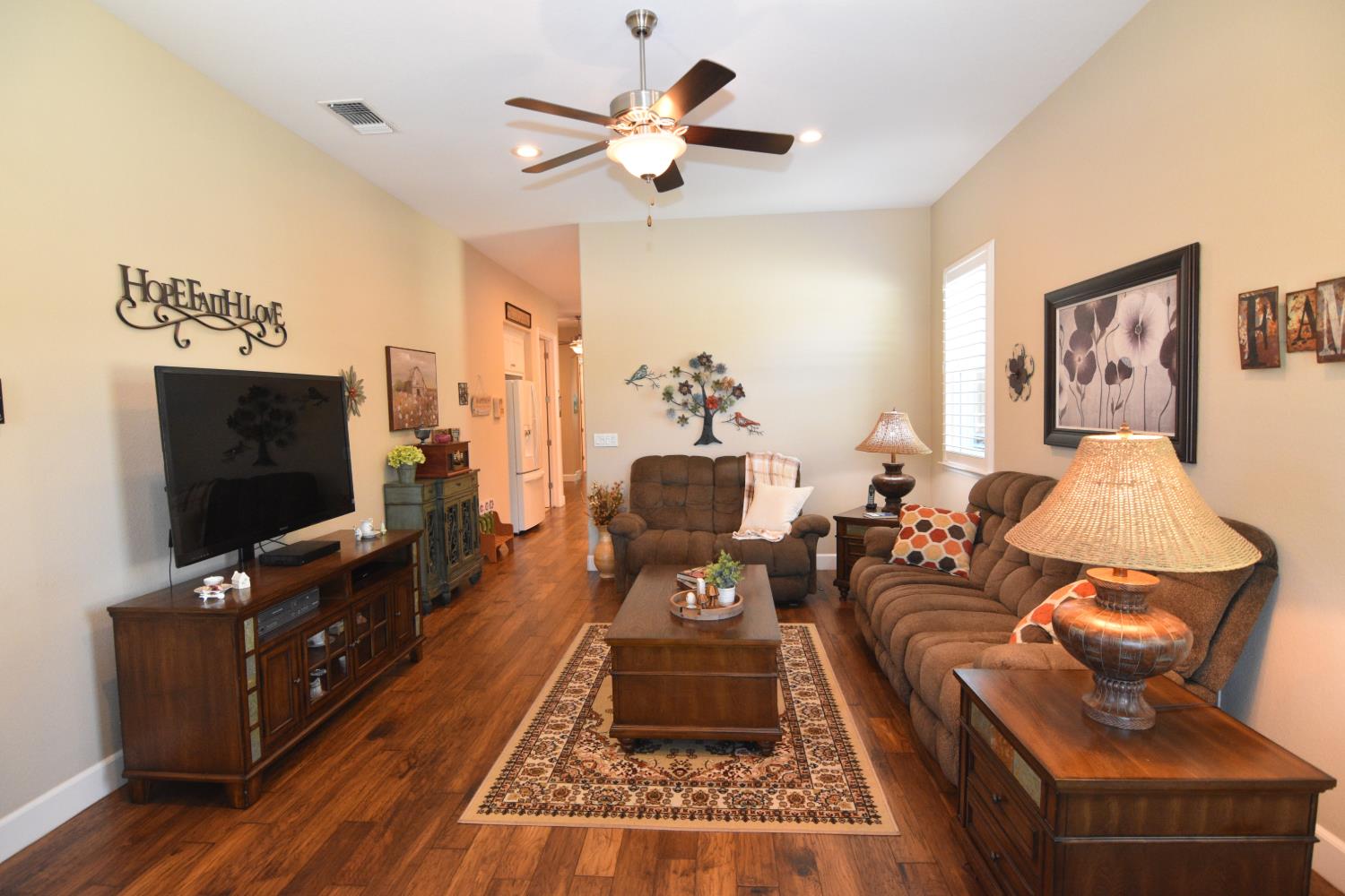 2260 State St, Turlock, CA 95380