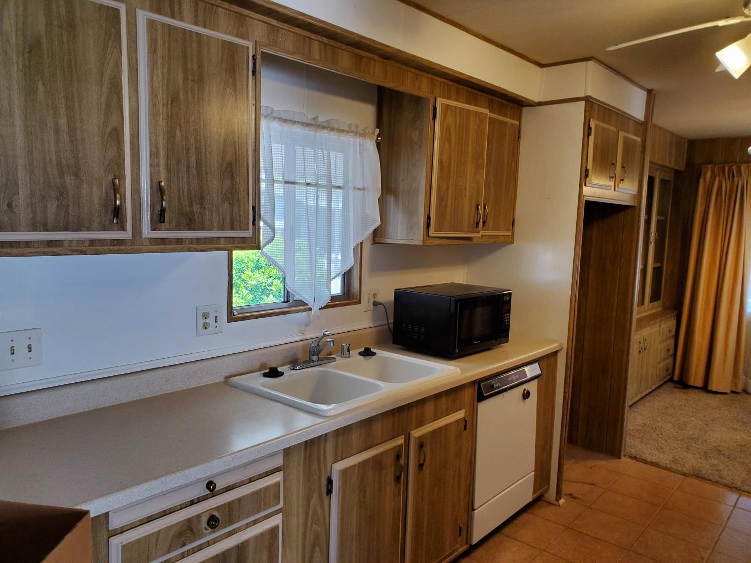 3824 Maui Terrace, Modesto, CA 95355