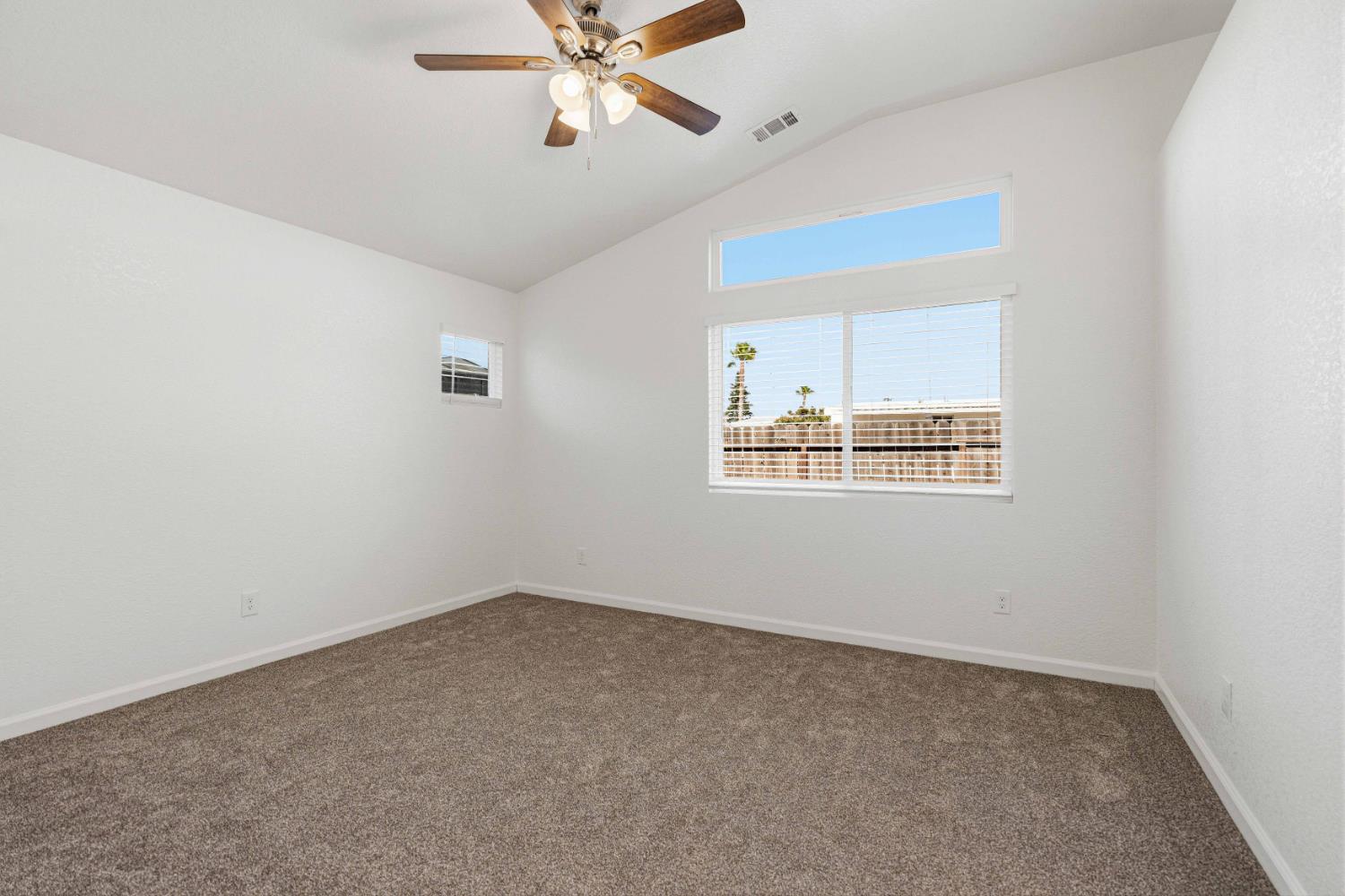 1316 Riverette Dr, Modesto, CA 95351