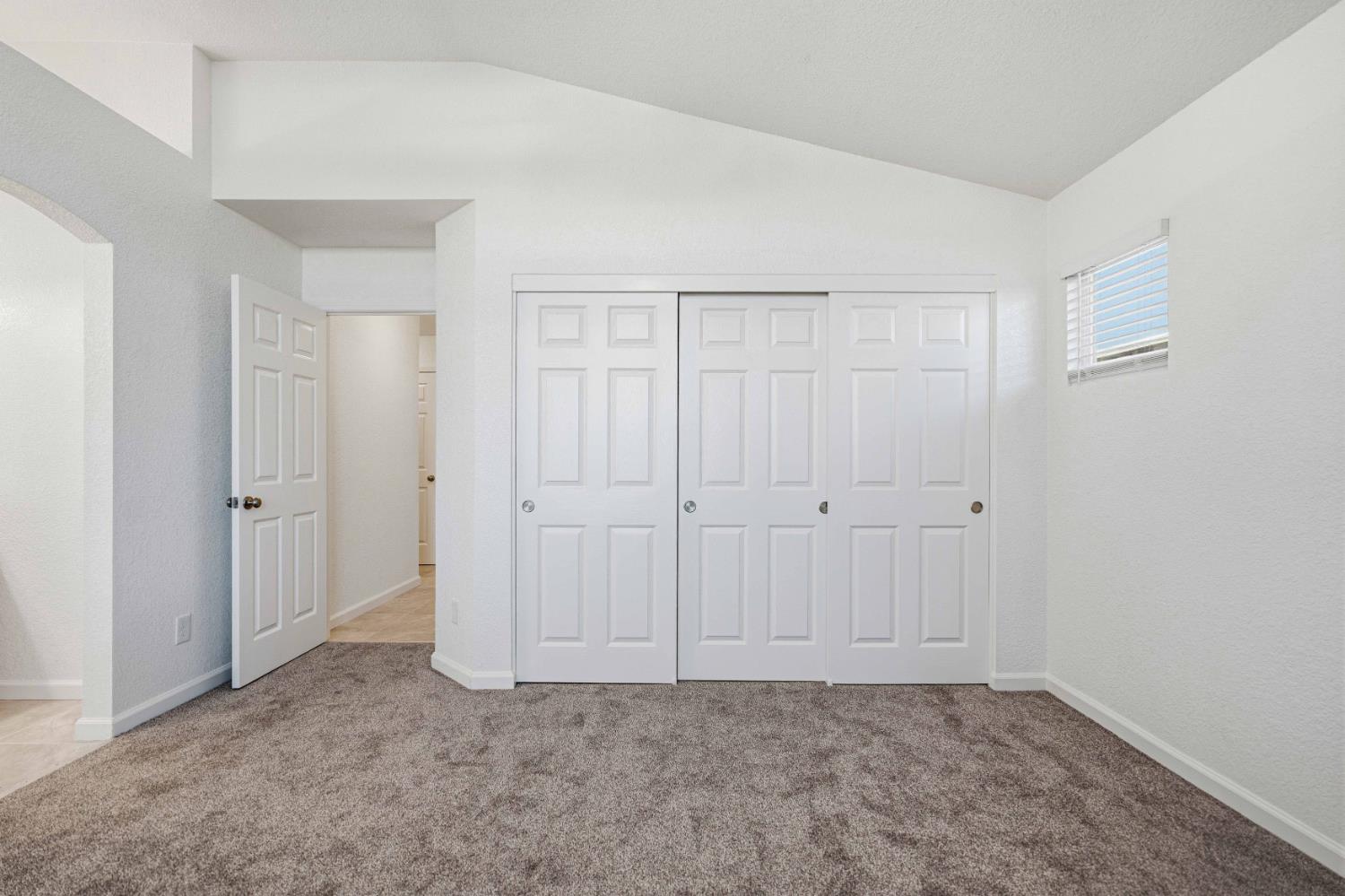 1316 Riverette Dr, Modesto, CA 95351