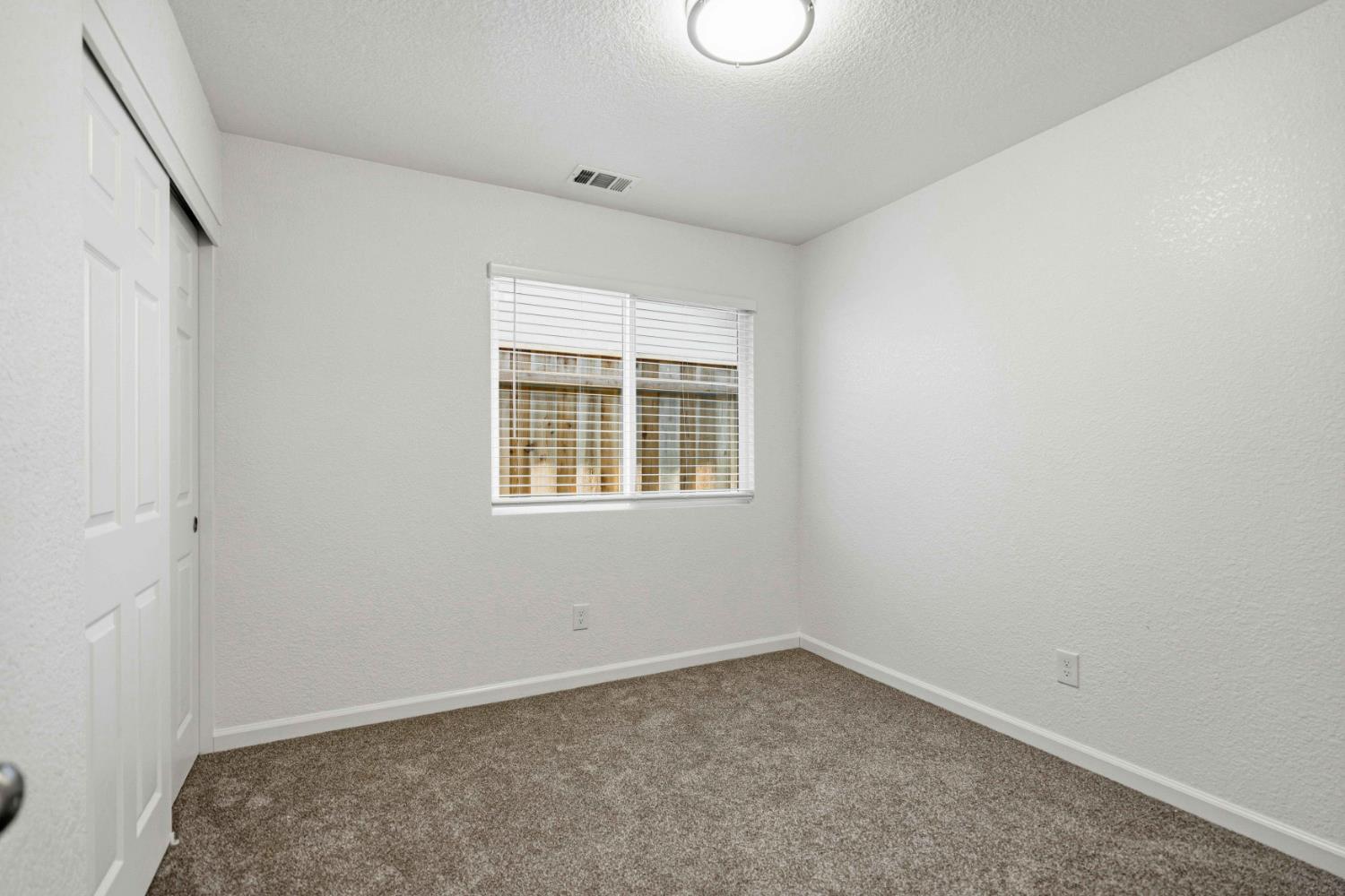1316 Riverette Dr, Modesto, CA 95351