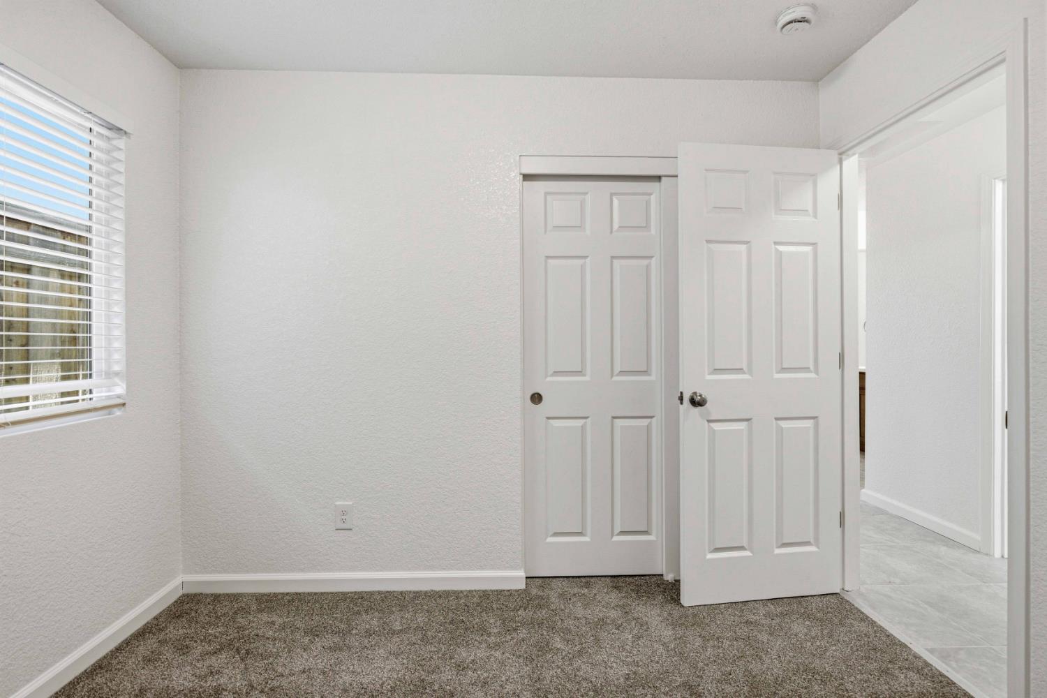 1316 Riverette Dr, Modesto, CA 95351