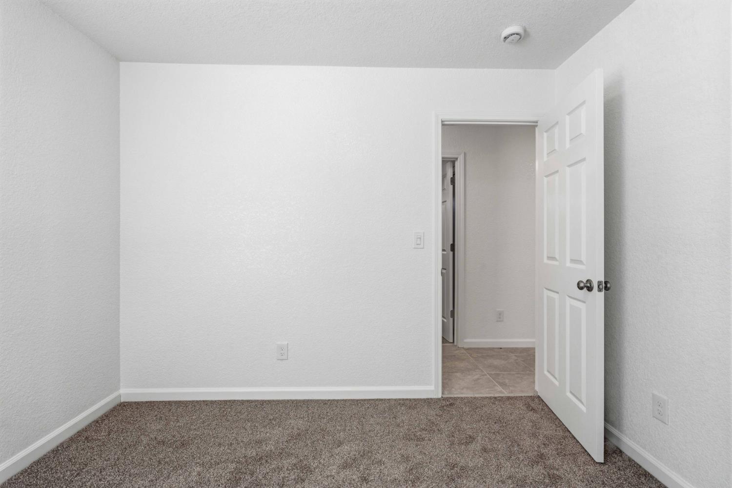1316 Riverette Dr, Modesto, CA 95351