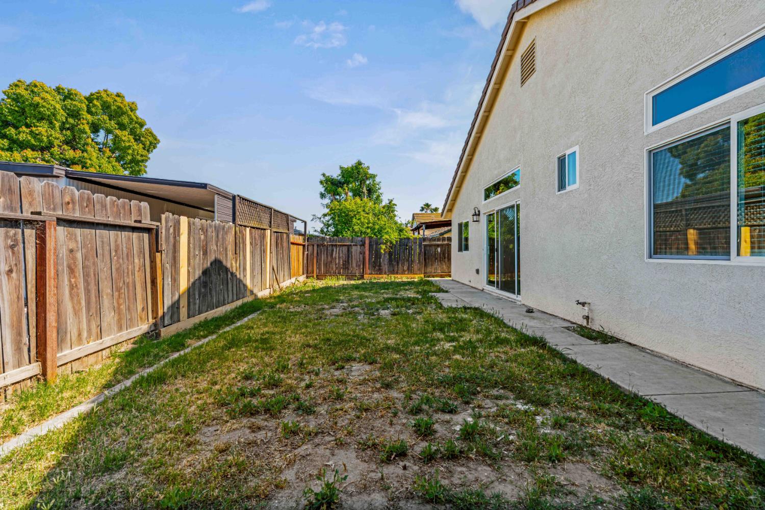 1316 Riverette Dr, Modesto, CA 95351
