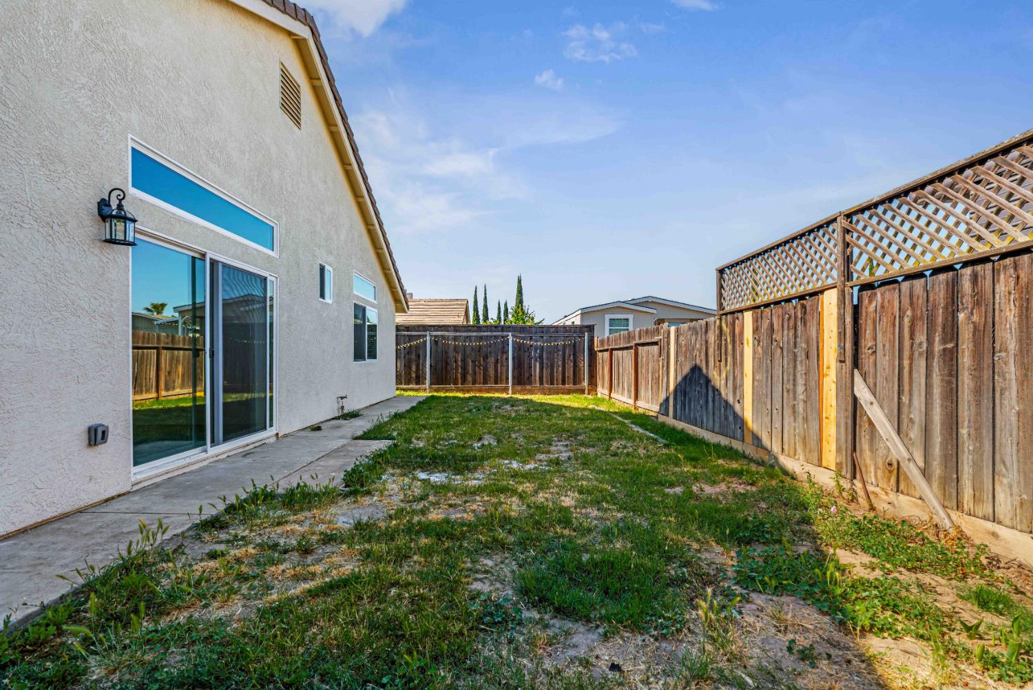 1316 Riverette Dr, Modesto, CA 95351