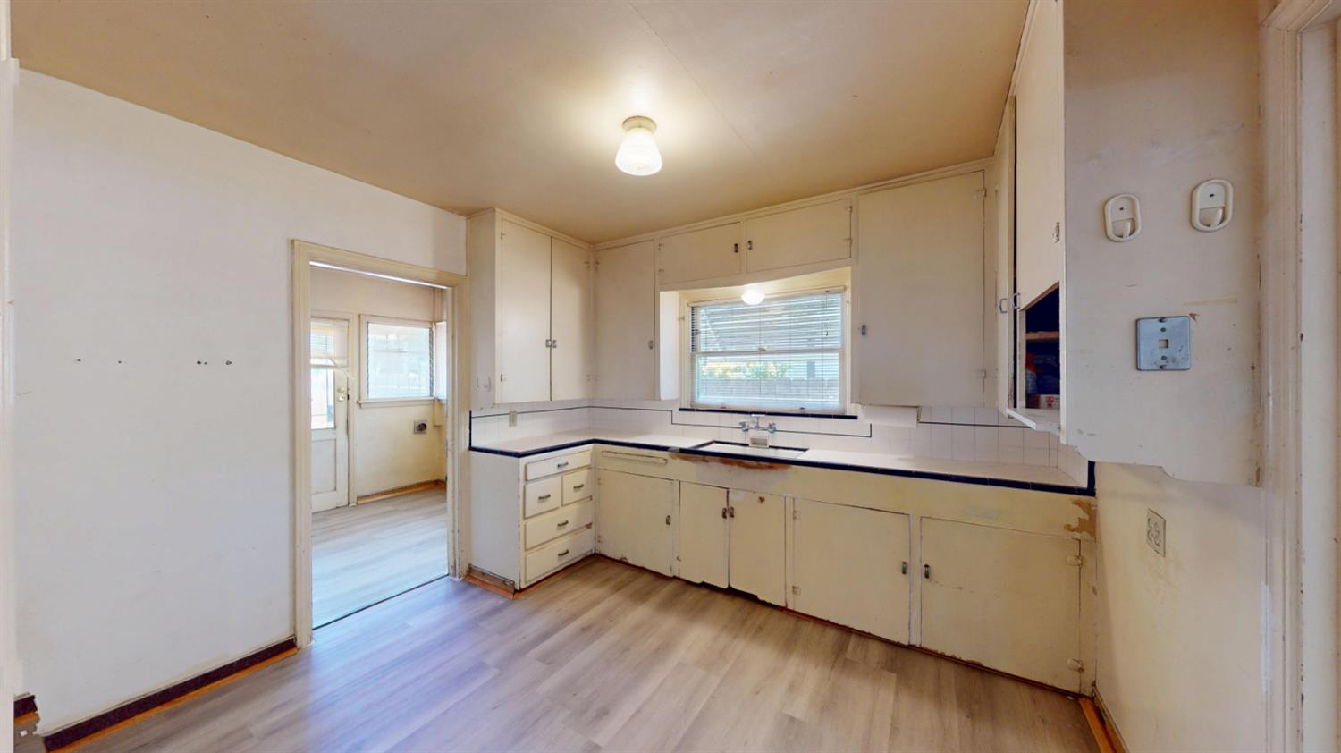 225 Merced Ave, Modesto, CA 95351