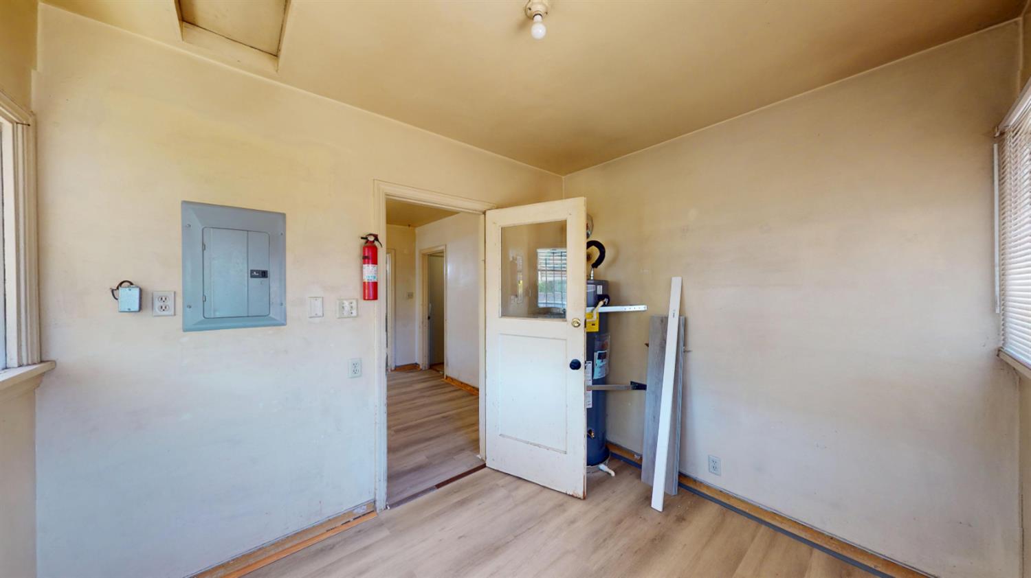 225 Merced Ave, Modesto, CA 95351