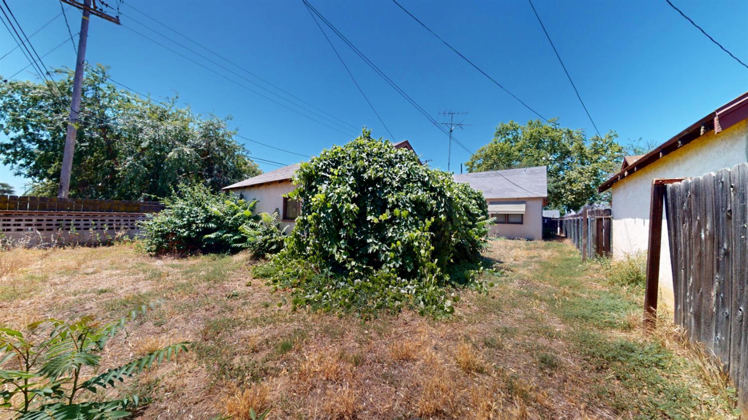 225 Merced Ave, Modesto, CA 95351