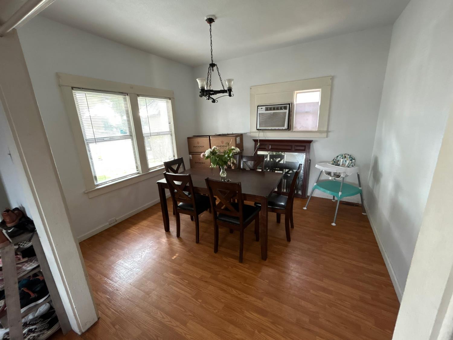 718 6th St, Modesto, CA 95354