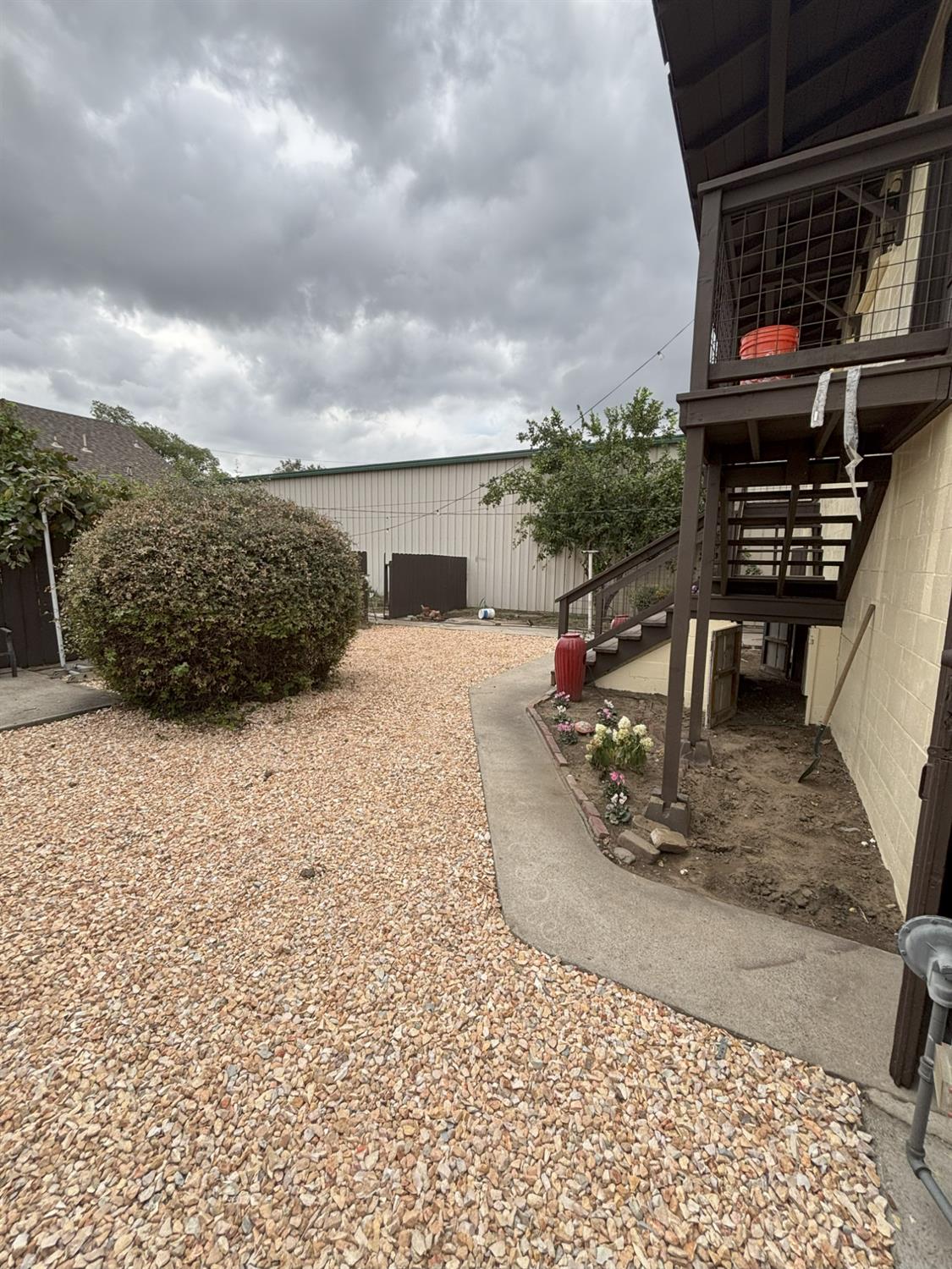 718 6th St, Modesto, CA 95354