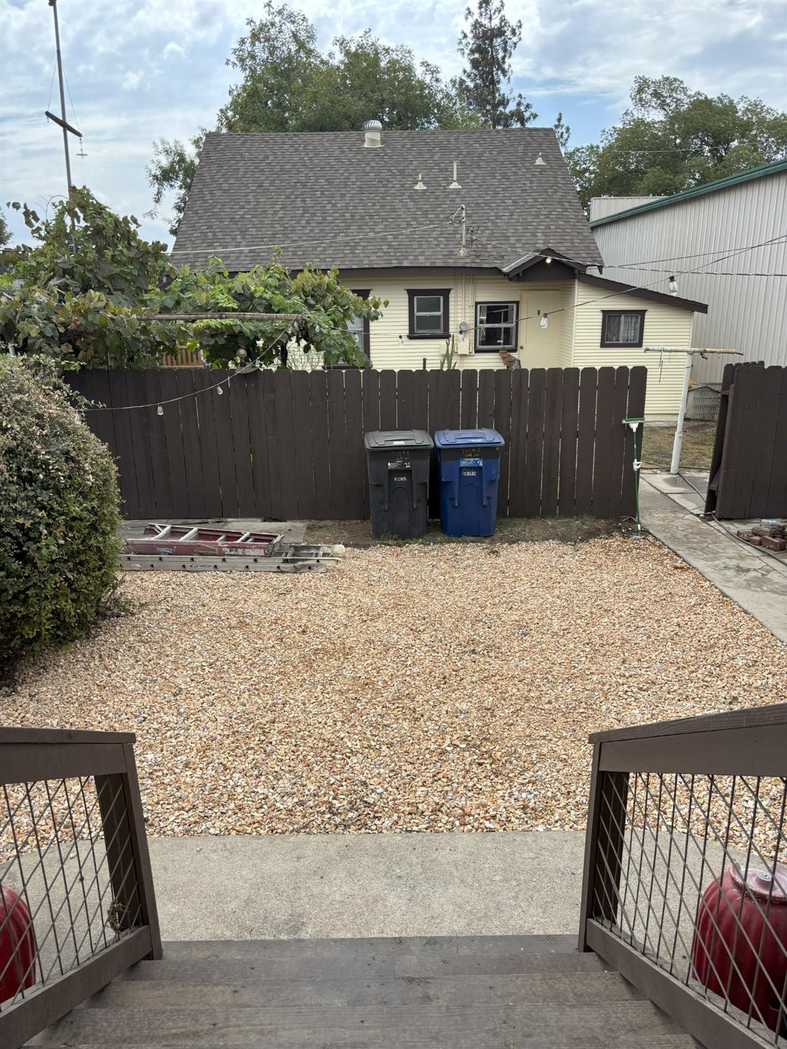 718 6th St, Modesto, CA 95354