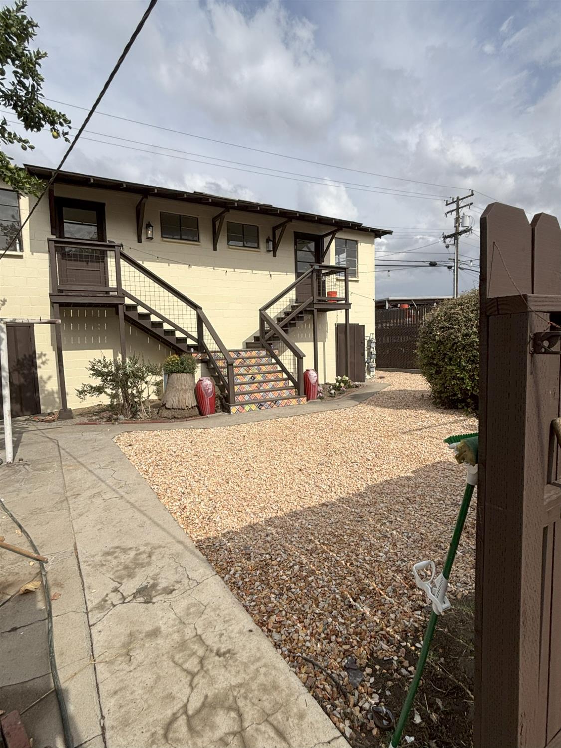 718 6th St, Modesto, CA 95354