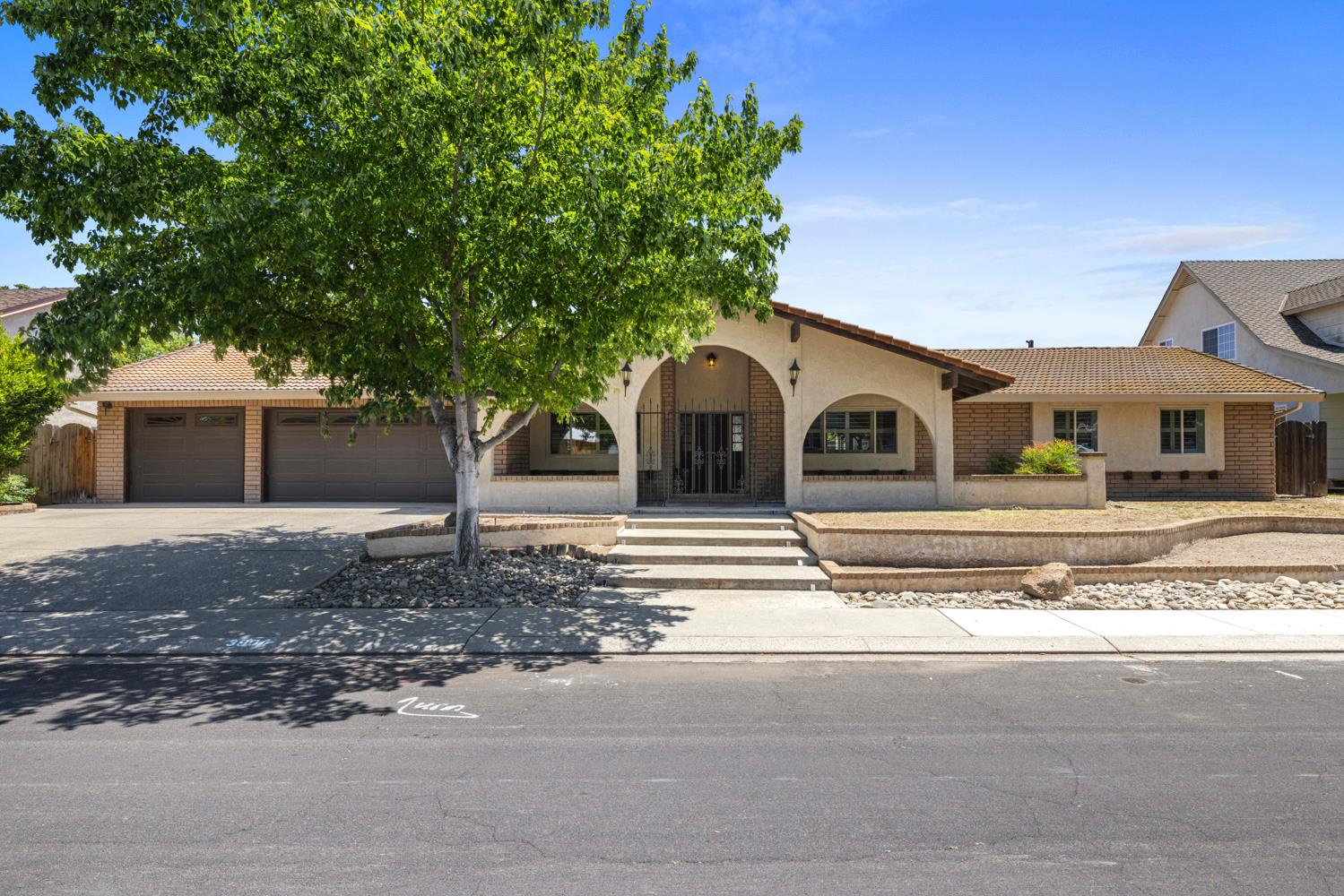 3904 Trillium Ave, Modesto, CA 95356