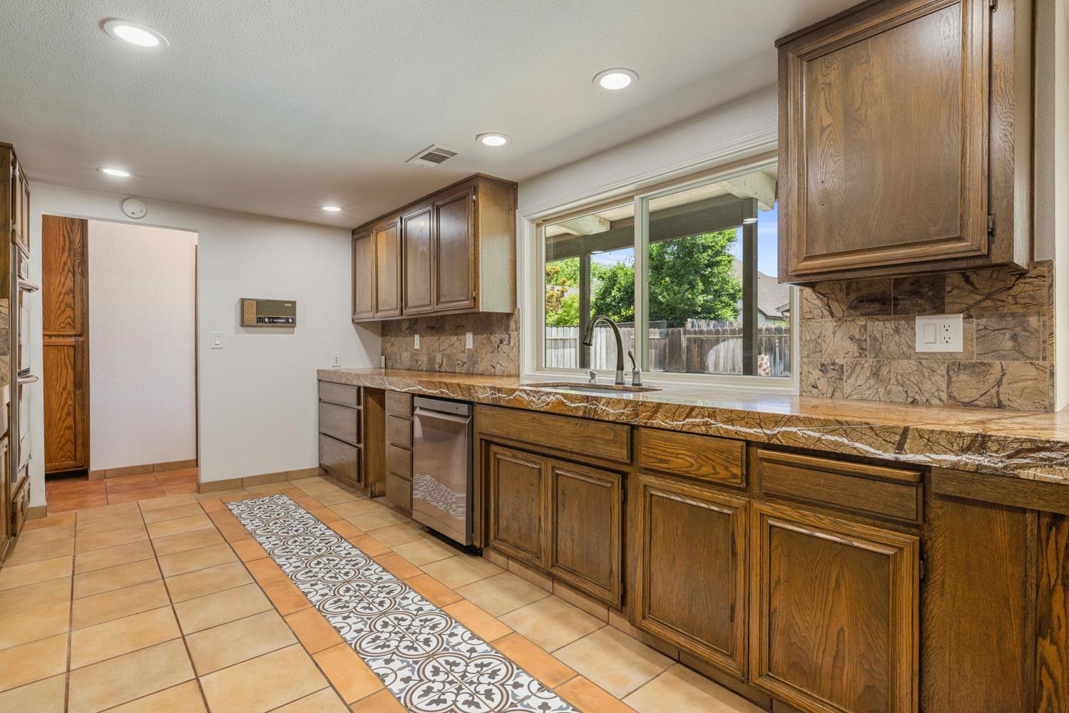 3904 Trillium Ave, Modesto, CA 95356