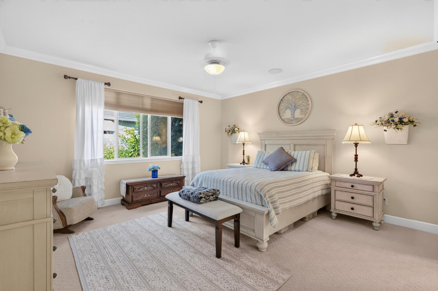 1370 Chestnut Hill Dr, Manteca, CA 95336