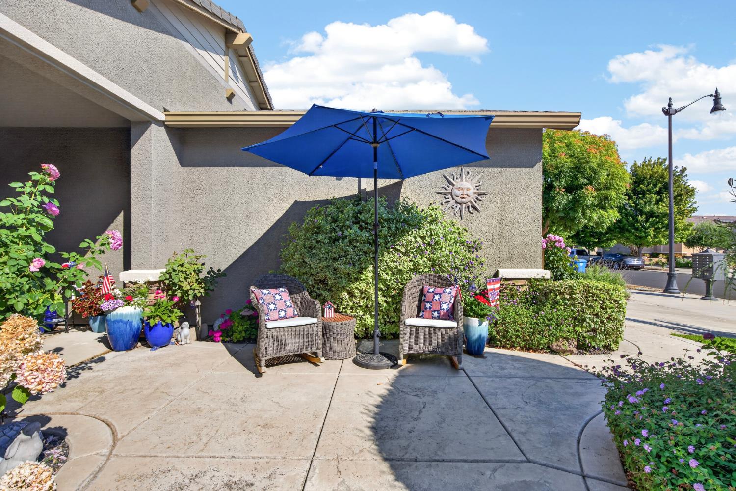 1370 Chestnut Hill Dr, Manteca, CA 95336