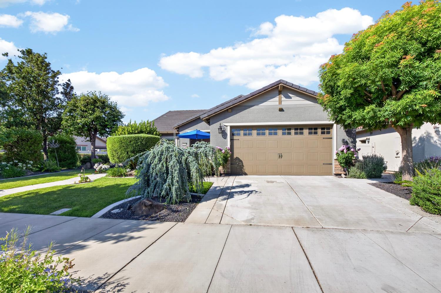 1370 Chestnut Hill Dr, Manteca, CA 95336