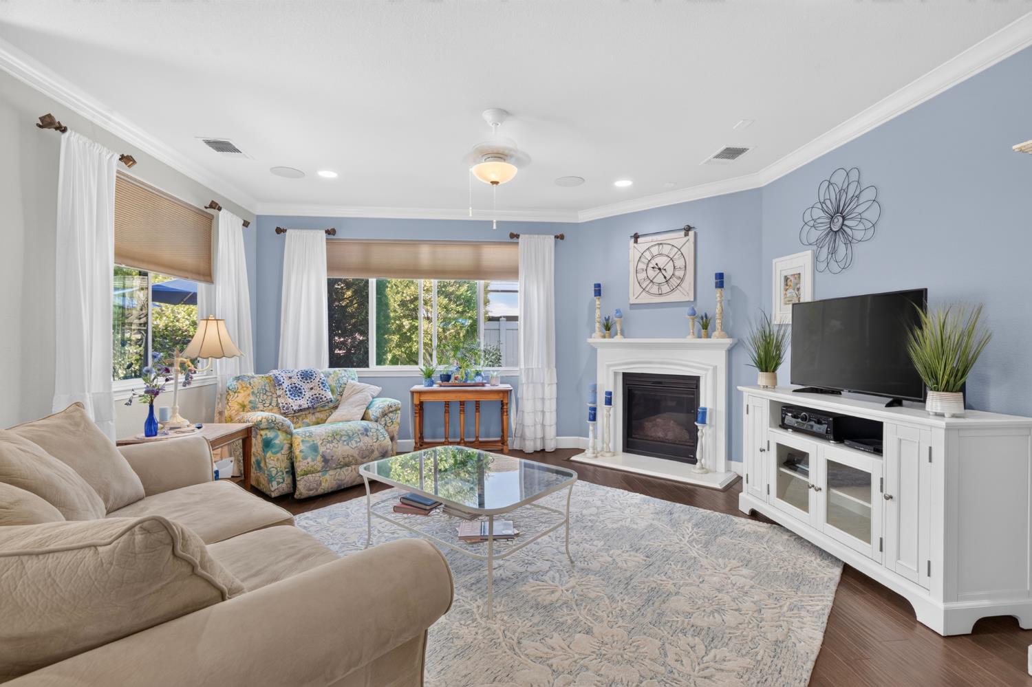 1370 Chestnut Hill Dr, Manteca, CA 95336