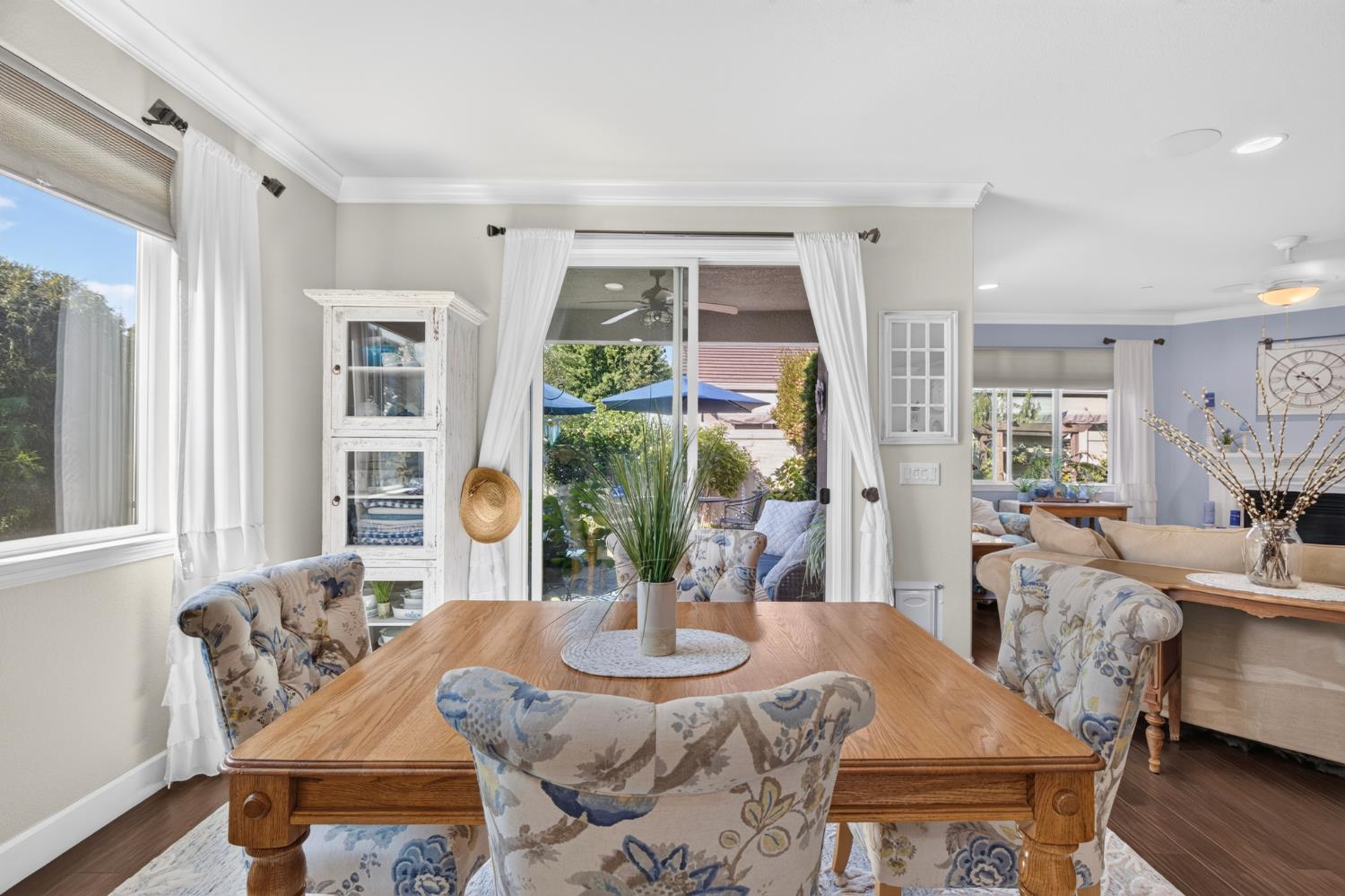 1370 Chestnut Hill Dr, Manteca, CA 95336