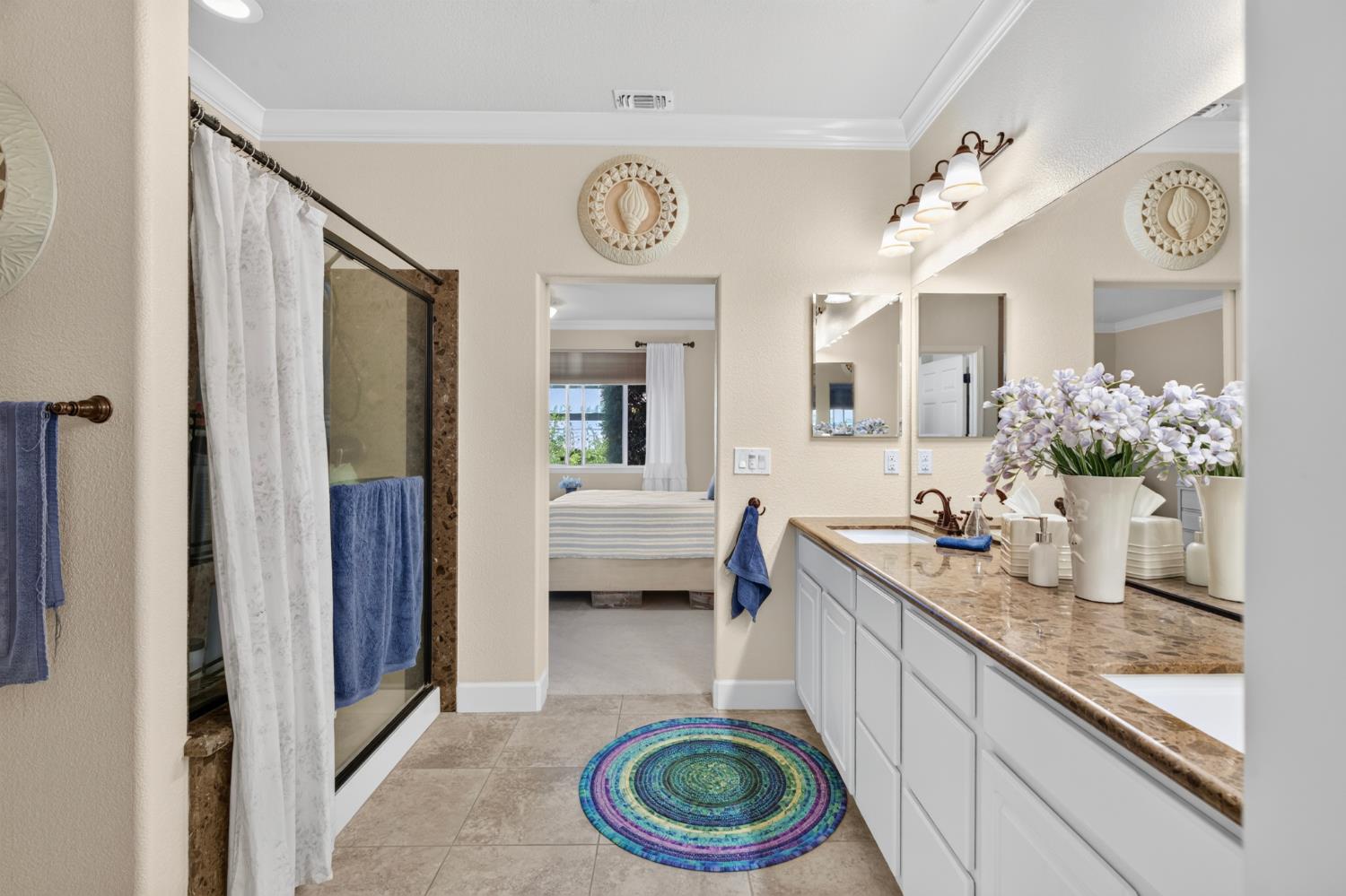 1370 Chestnut Hill Dr, Manteca, CA 95336