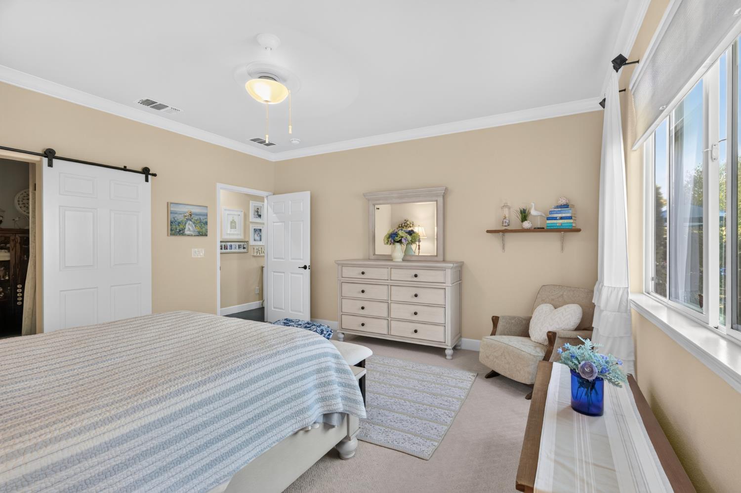 1370 Chestnut Hill Dr, Manteca, CA 95336