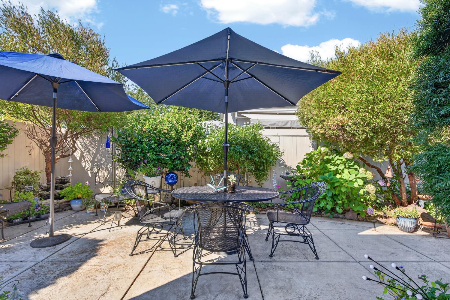 1370 Chestnut Hill Dr, Manteca, CA 95336