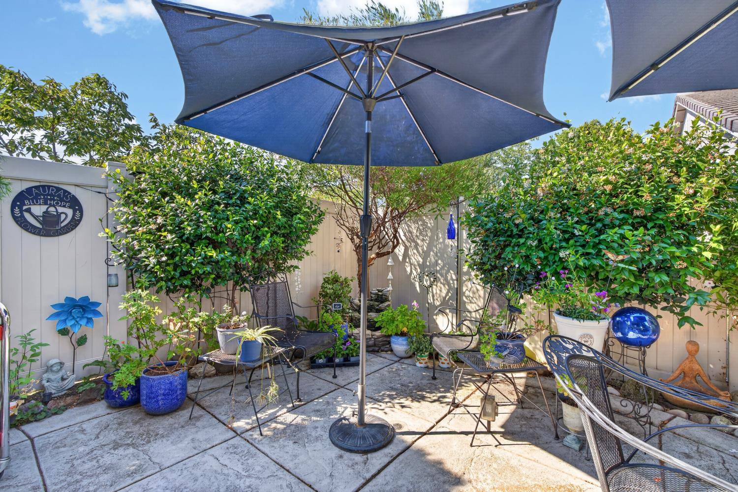 1370 Chestnut Hill Dr, Manteca, CA 95336