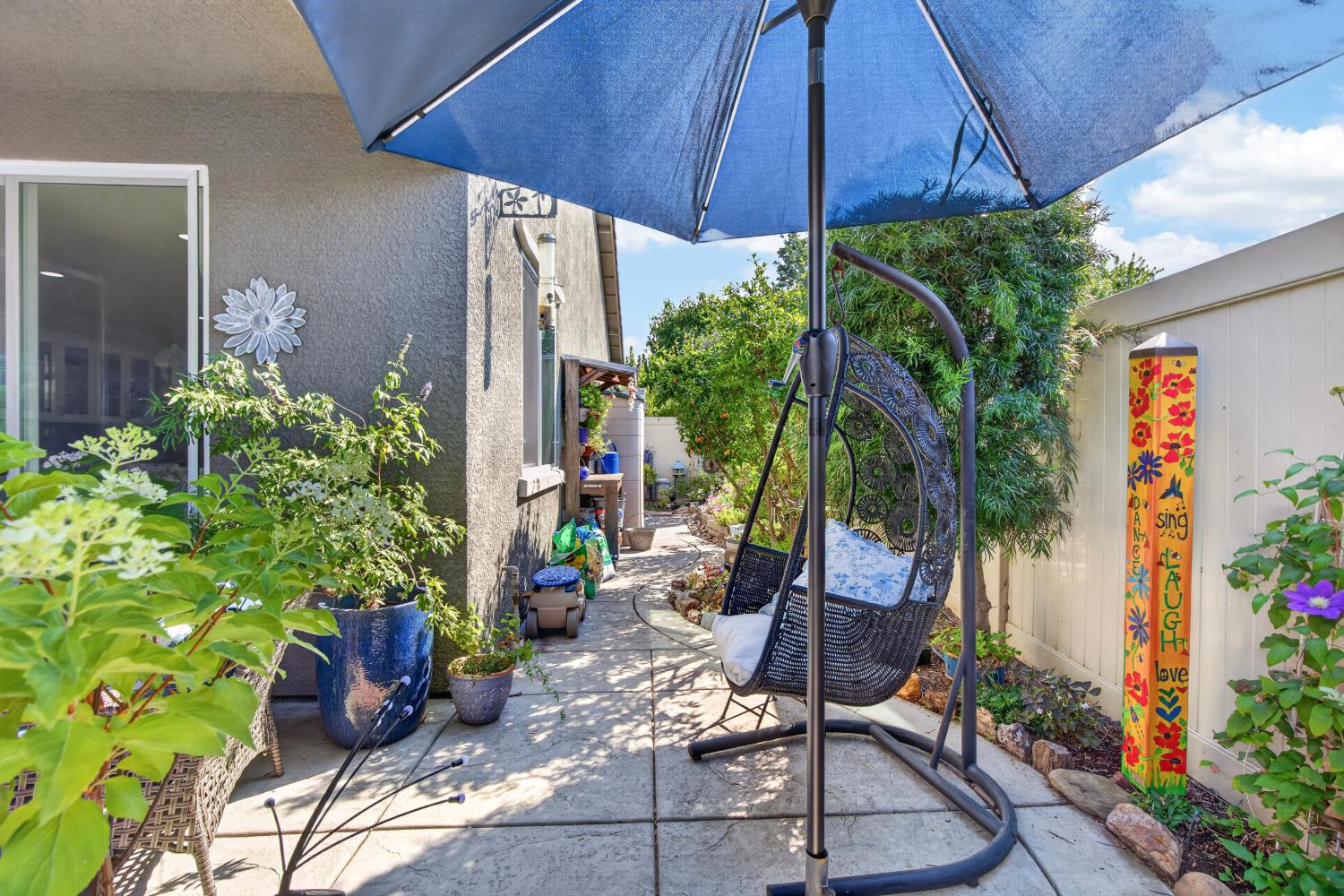 1370 Chestnut Hill Dr, Manteca, CA 95336