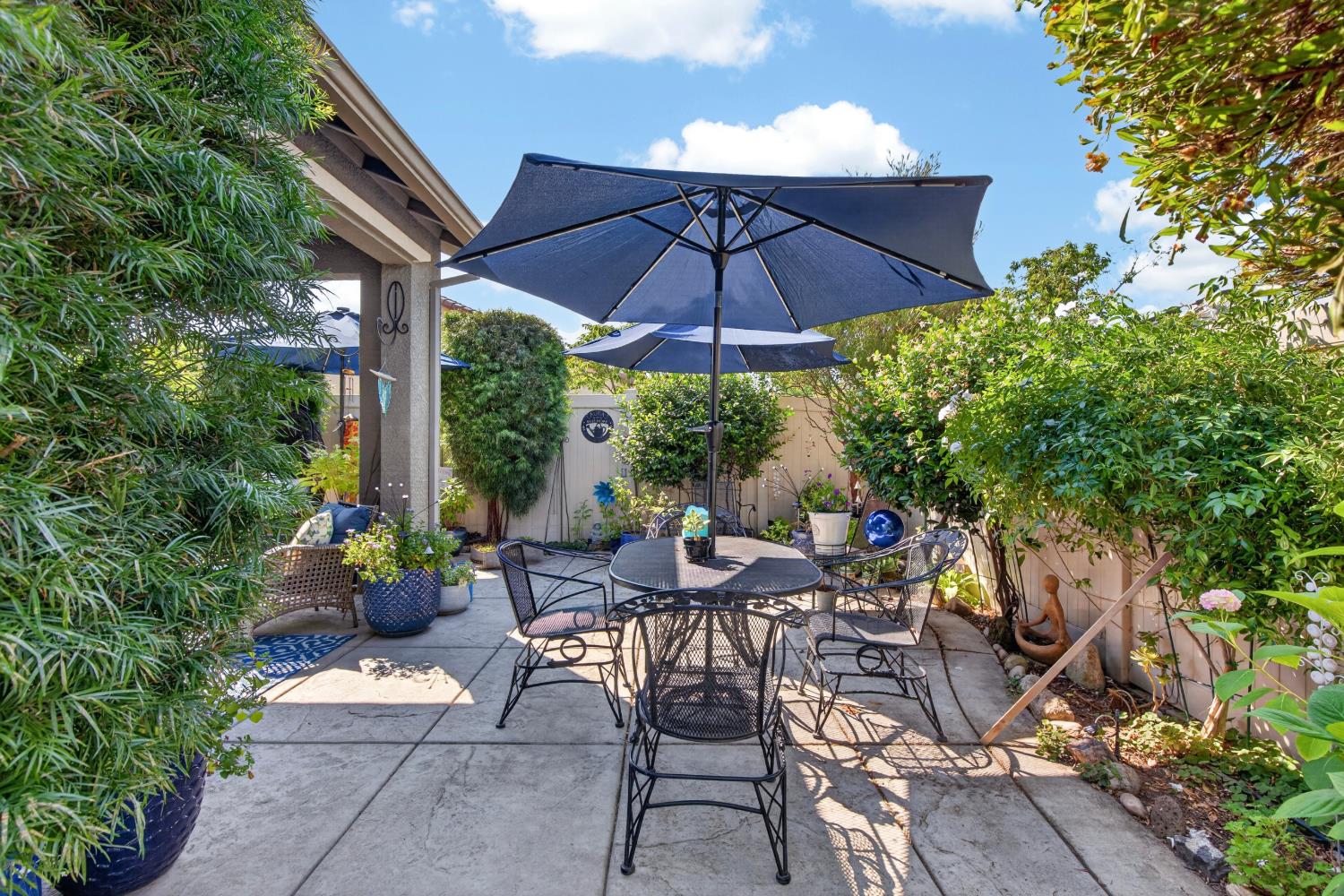 1370 Chestnut Hill Dr, Manteca, CA 95336