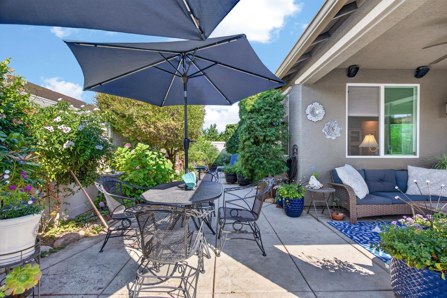 1370 Chestnut Hill Dr, Manteca, CA 95336