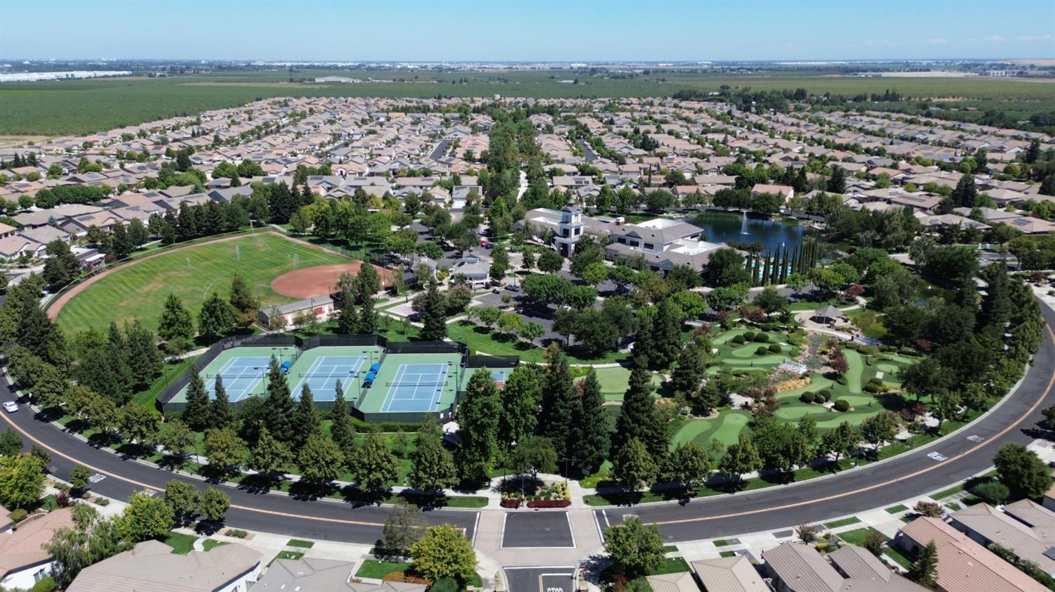 1370 Chestnut Hill Dr, Manteca, CA 95336