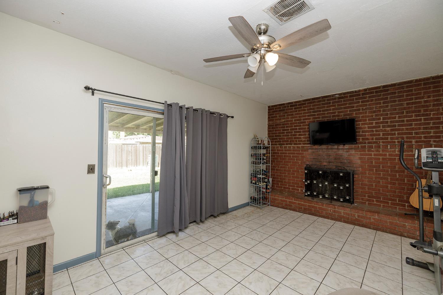 1505 Hamilton Ave, Modesto, CA 95350