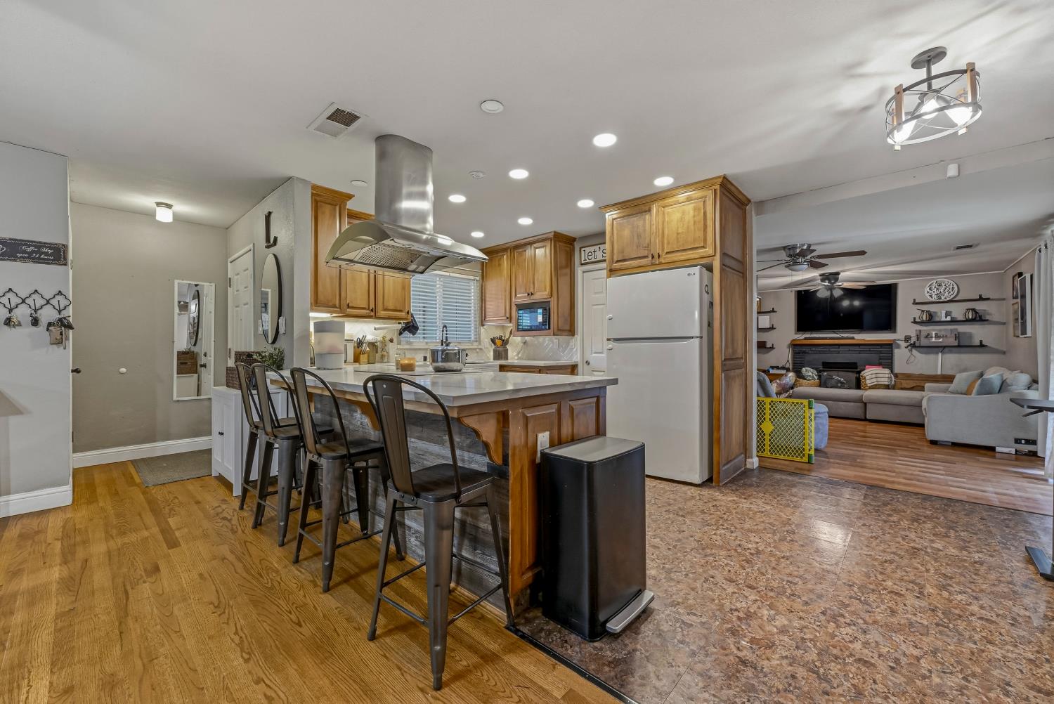 1870 Eucalyptus St, Atwater, CA 95301