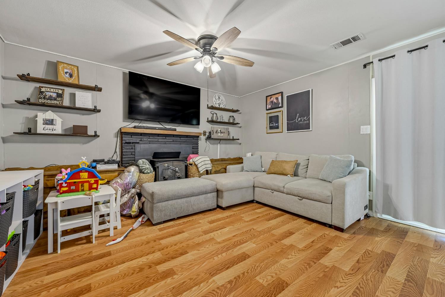 1870 Eucalyptus St, Atwater, CA 95301