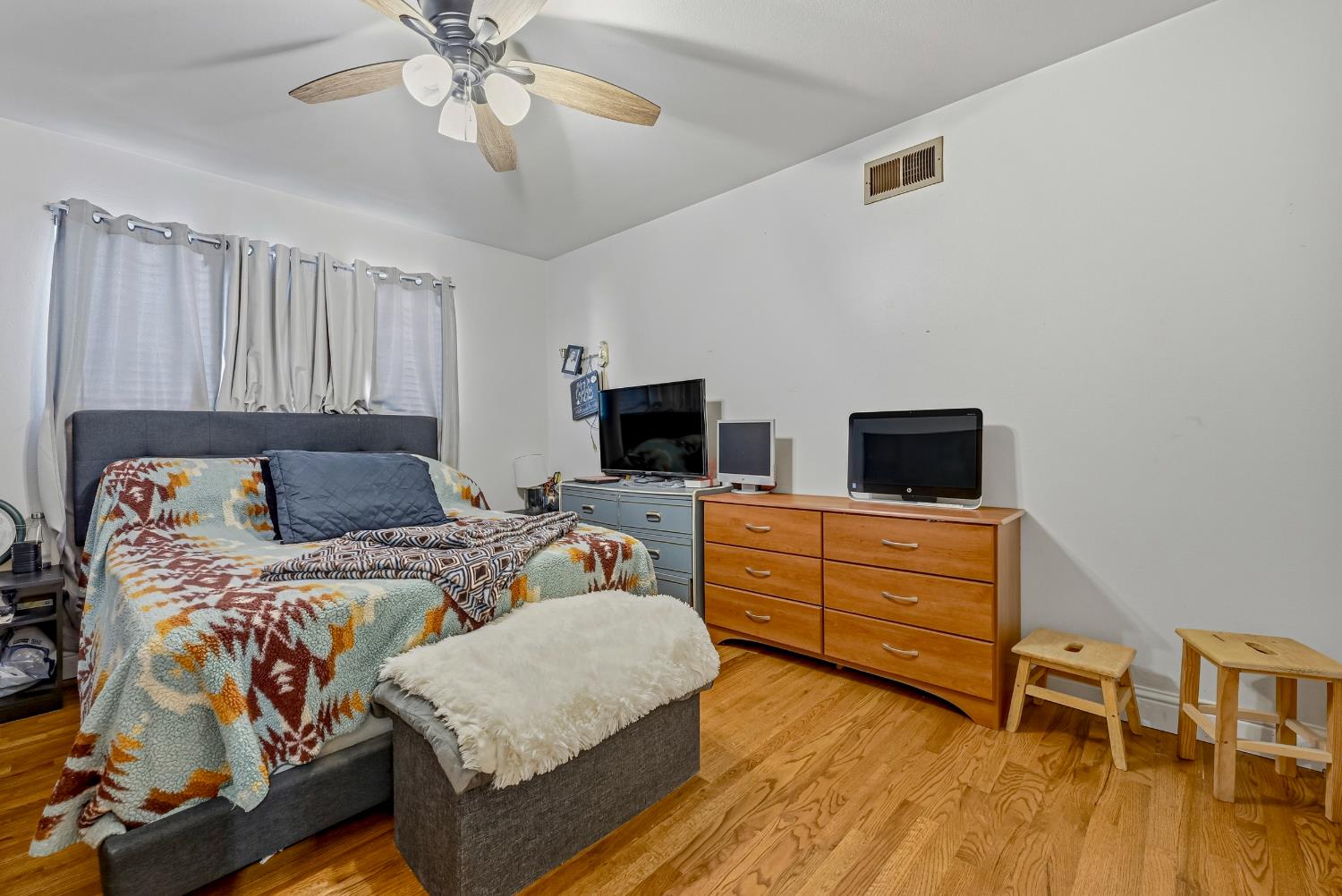 1870 Eucalyptus St, Atwater, CA 95301
