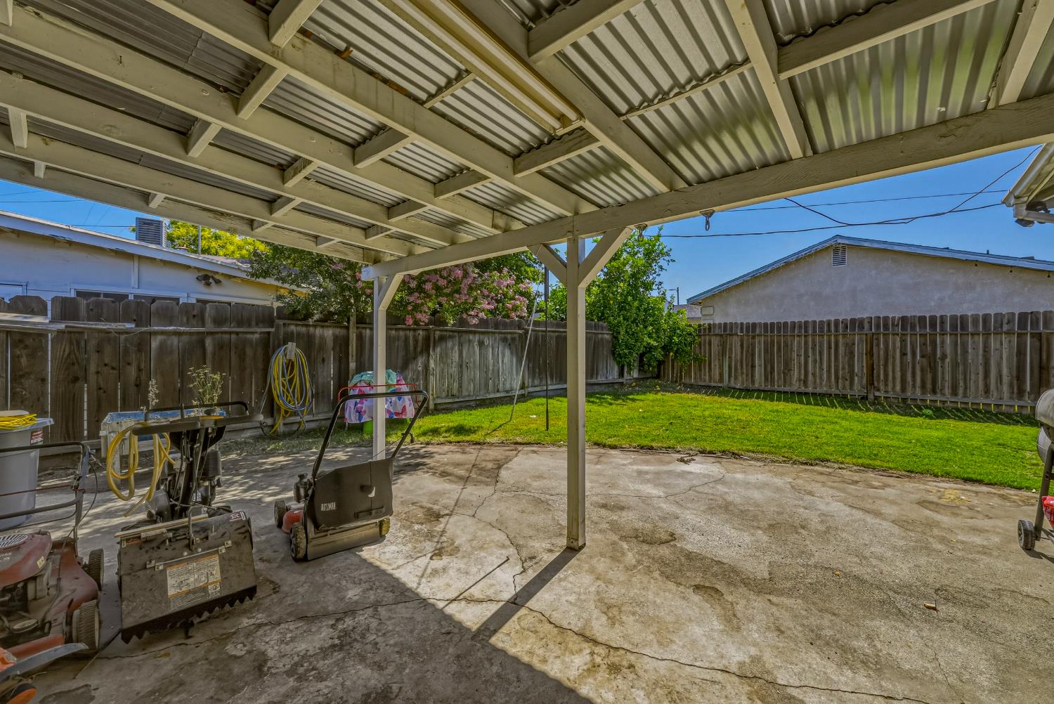 1870 Eucalyptus St, Atwater, CA 95301