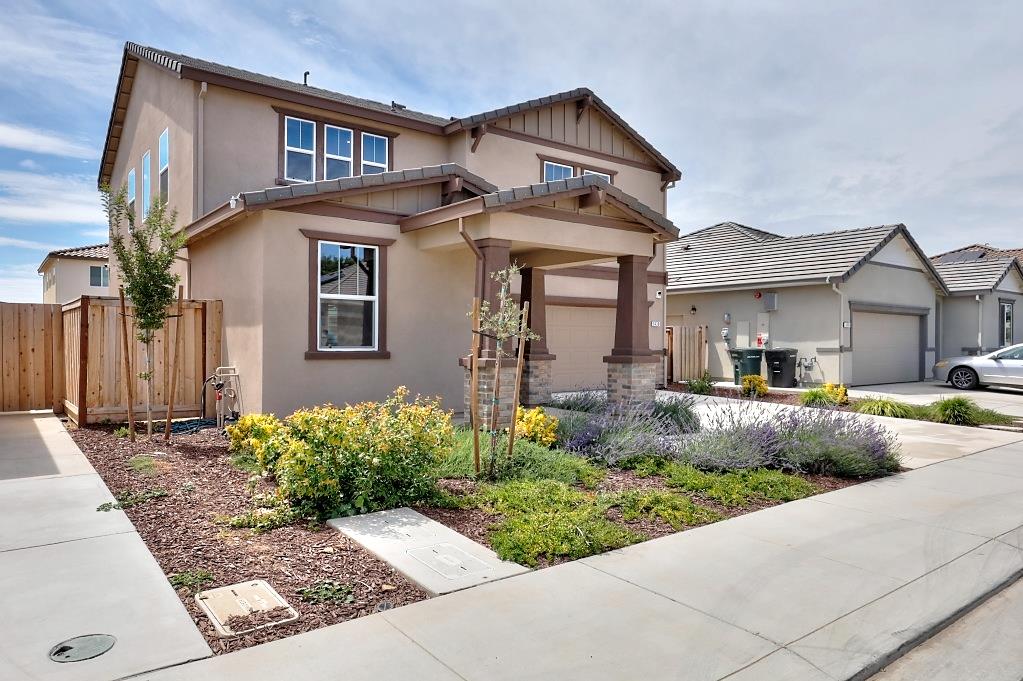 5439 Drawbridge Way, Riverbank, CA 95367