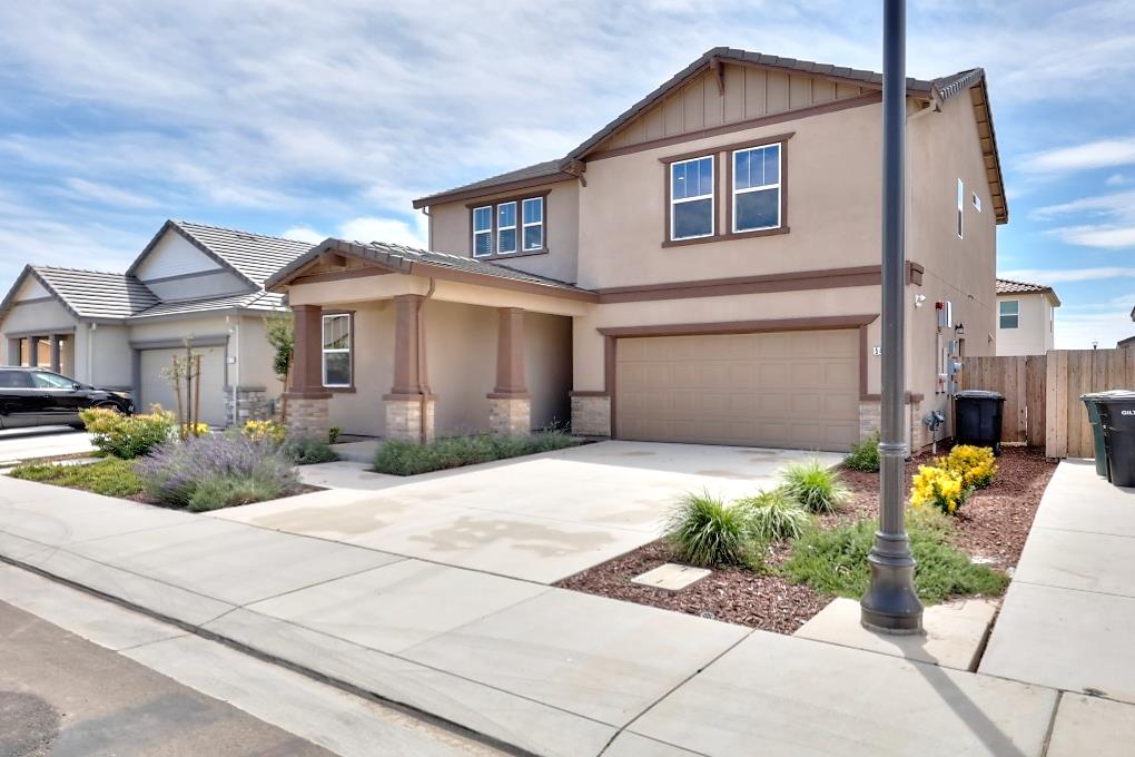 5439 Drawbridge Way, Riverbank, CA 95367