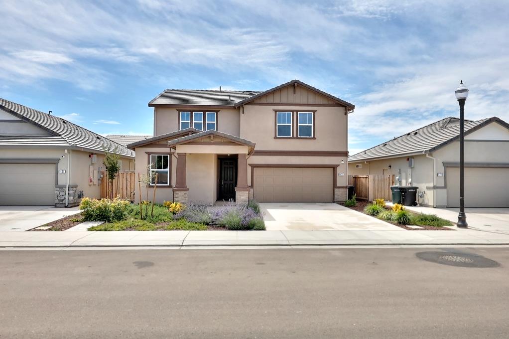 5439 Drawbridge Way, Riverbank, CA 95367