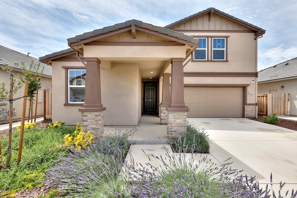 5439 Drawbridge Way, Riverbank, CA 95367