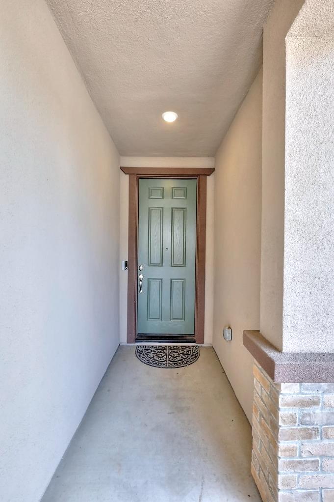 5439 Drawbridge Way, Riverbank, CA 95367