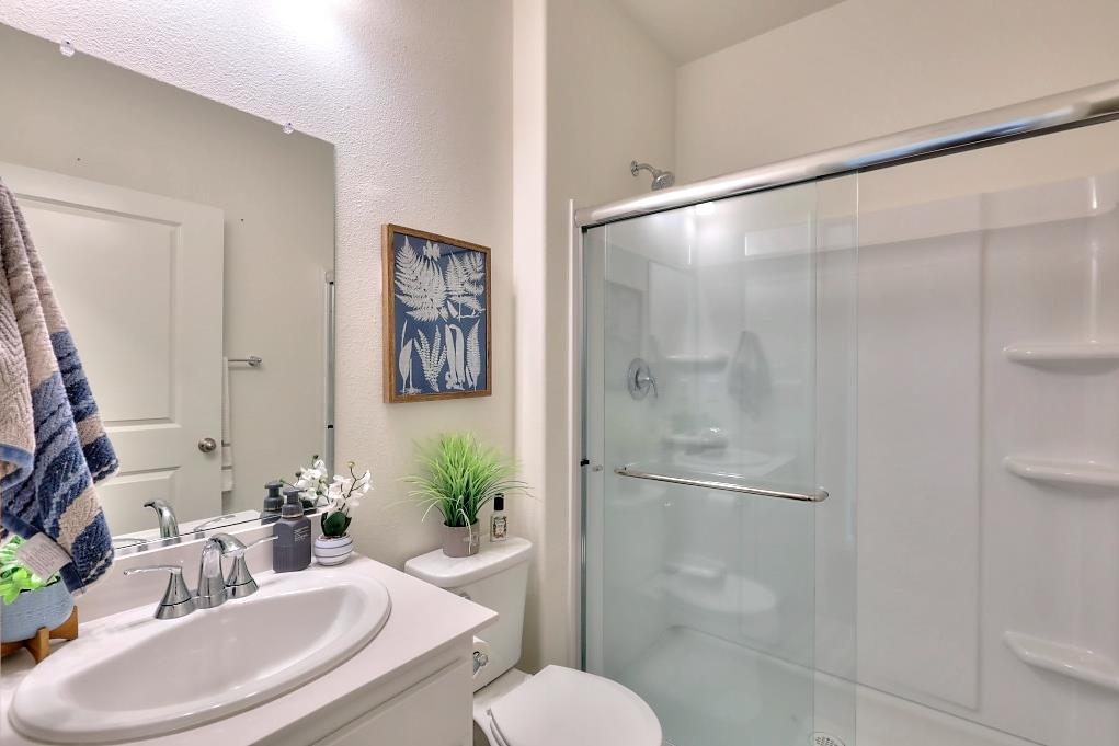 5439 Drawbridge Way, Riverbank, CA 95367