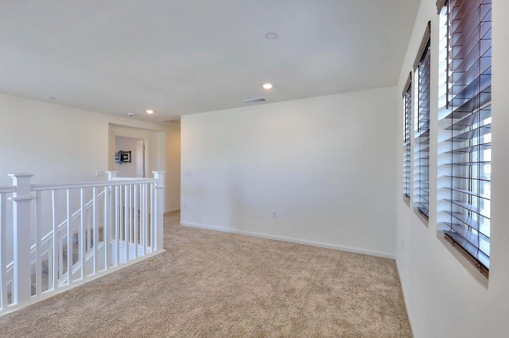 5439 Drawbridge Way, Riverbank, CA 95367