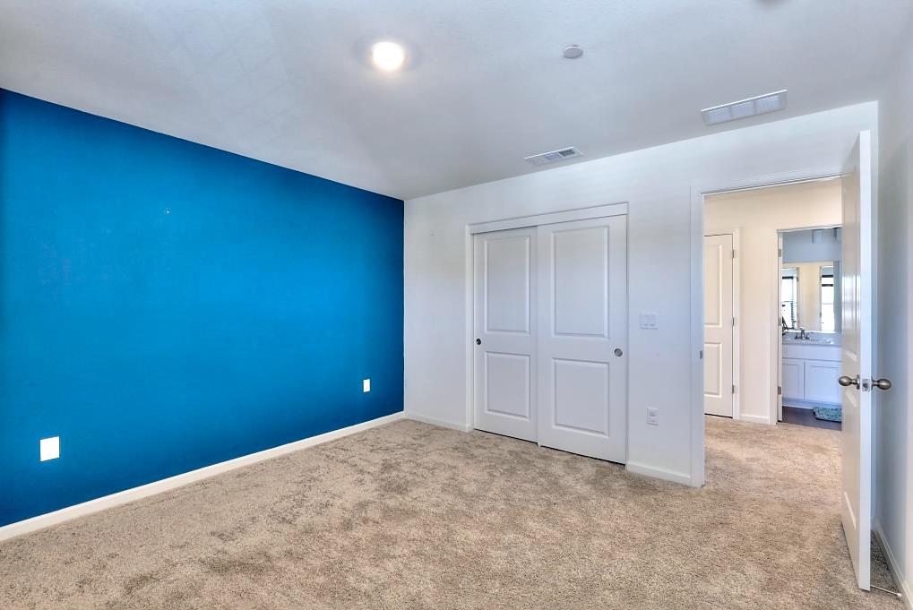 5439 Drawbridge Way, Riverbank, CA 95367
