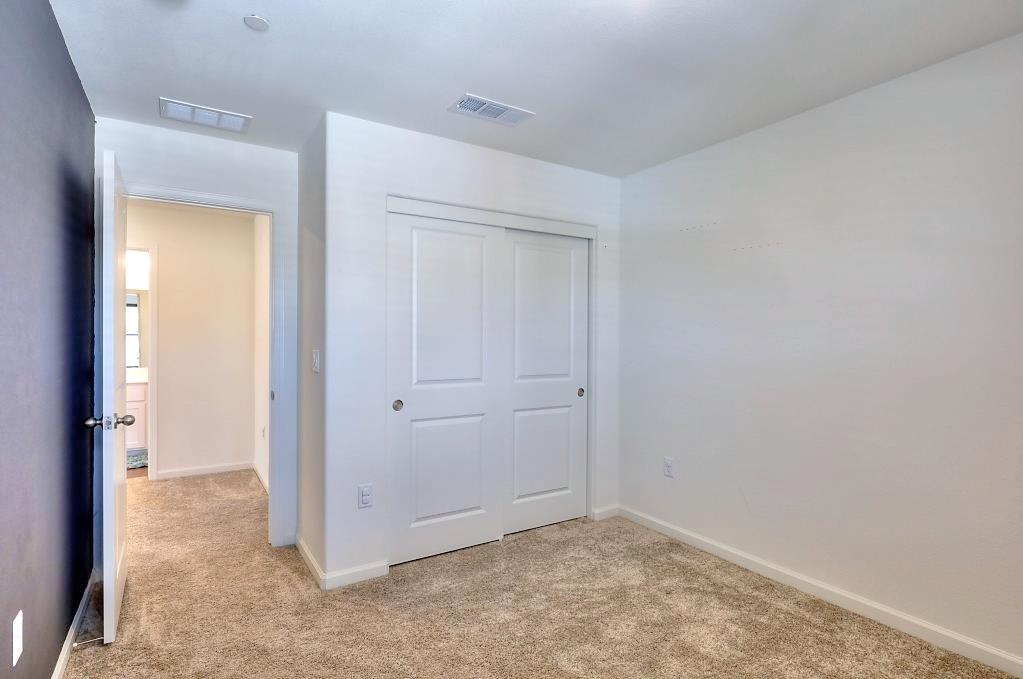 5439 Drawbridge Way, Riverbank, CA 95367