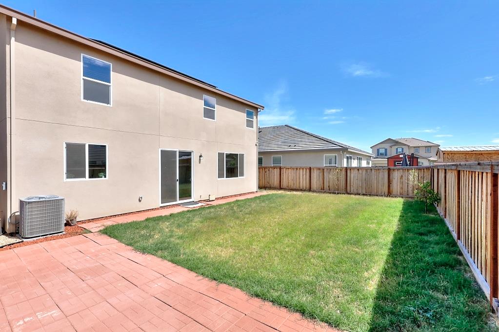 5439 Drawbridge Way, Riverbank, CA 95367