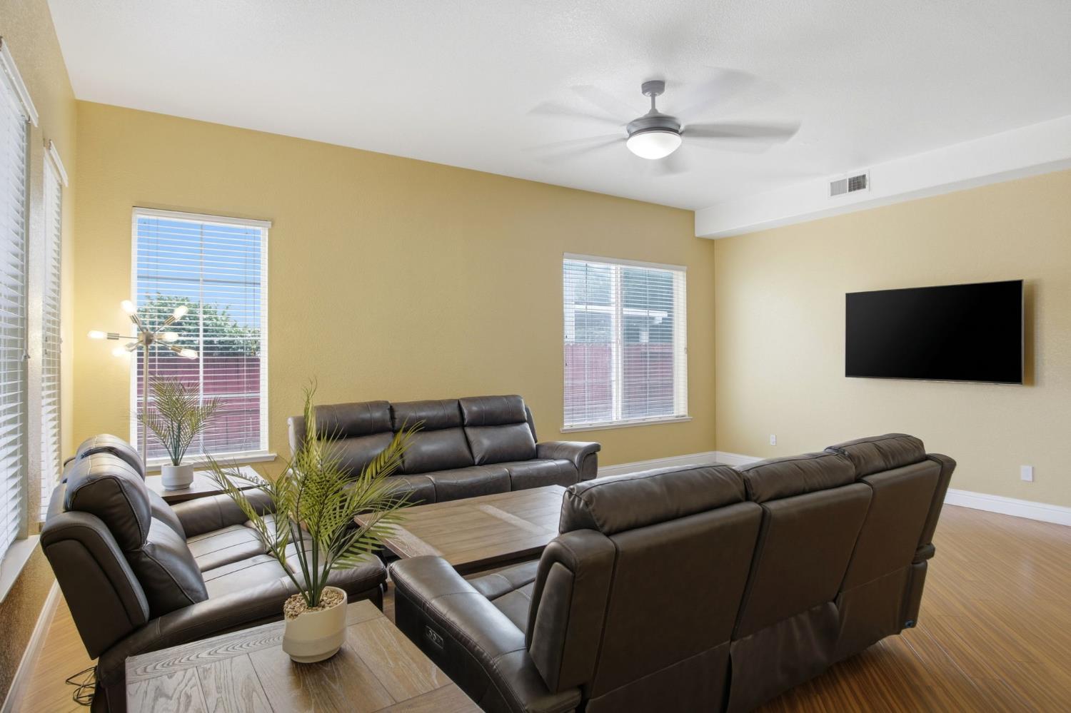 1501 Tristan Ct, Hughson, CA 95326